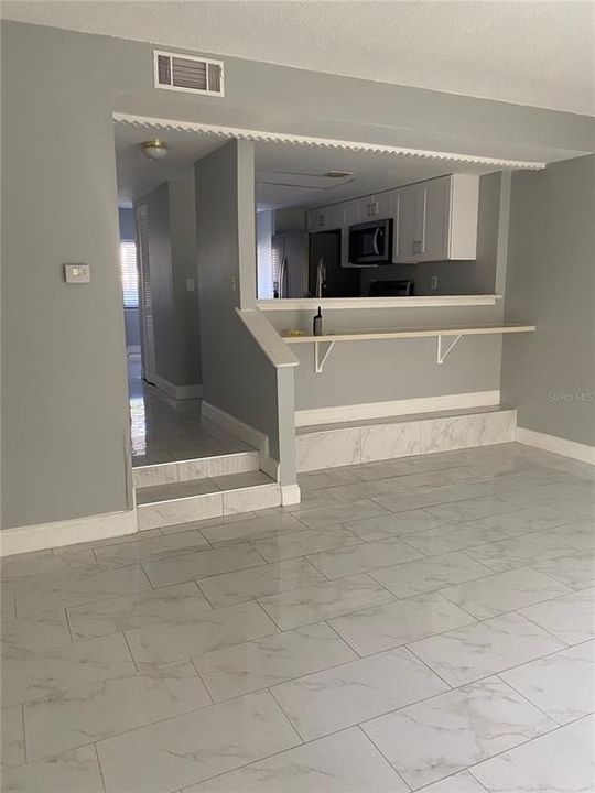 For Rent: $1,800 (2 beds, 2 baths, 1193 Square Feet)