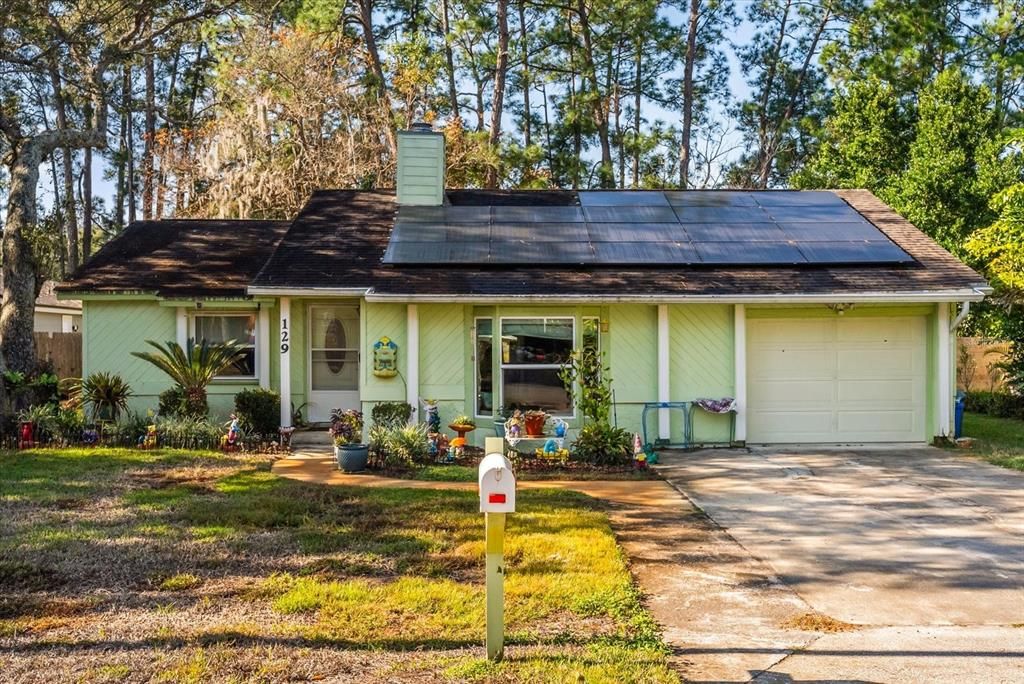 For Sale: $357,000 (3 beds, 2 baths, 1046 Square Feet)