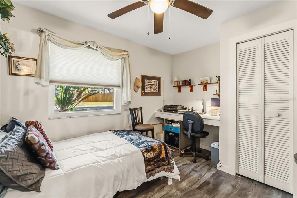 For Sale: $357,000 (3 beds, 2 baths, 1046 Square Feet)