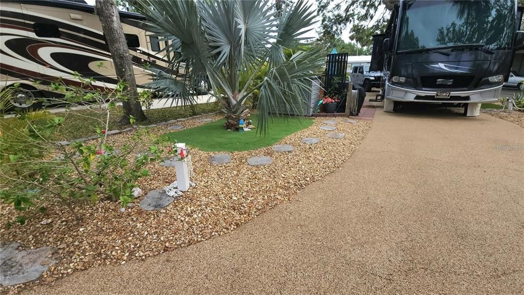 На продажу: $85,900 (0.03 acres)