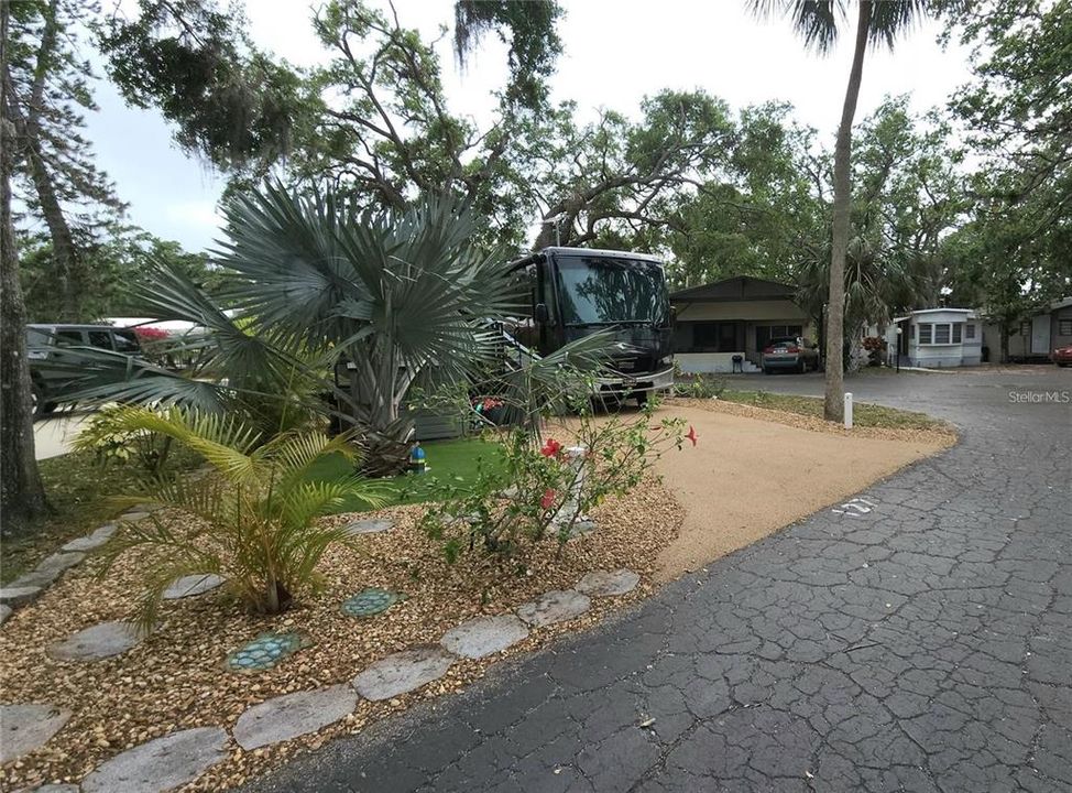 На продажу: $85,900 (0.03 acres)