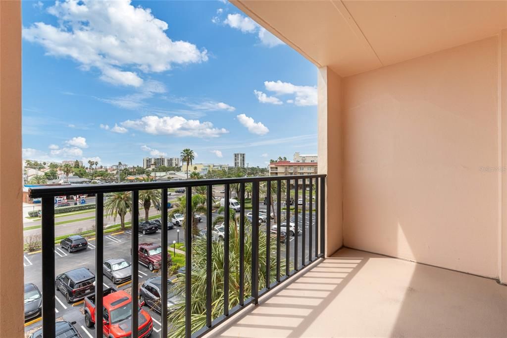 En Venta: $450,000 (2 camas, 2 baños, 966 Pies cuadrados)