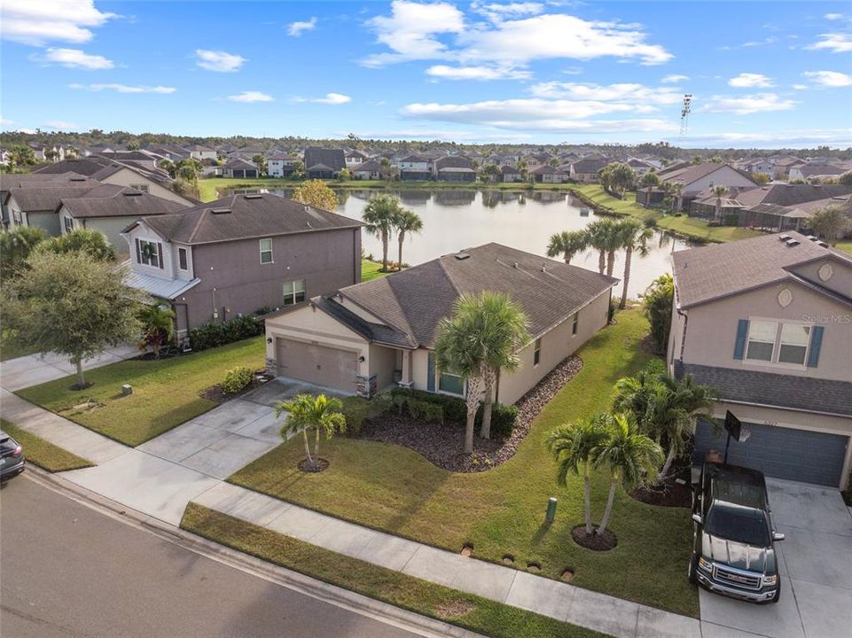 For Sale: $449,000 (3 beds, 2 baths, 2164 Square Feet)