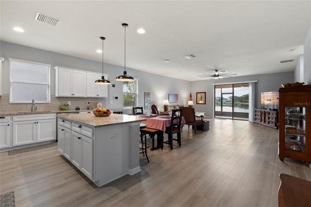 For Sale: $449,000 (3 beds, 2 baths, 2164 Square Feet)