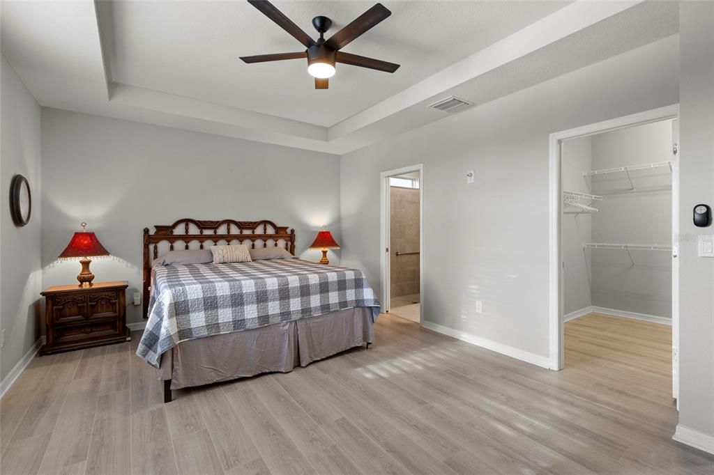 For Sale: $449,000 (3 beds, 2 baths, 2164 Square Feet)