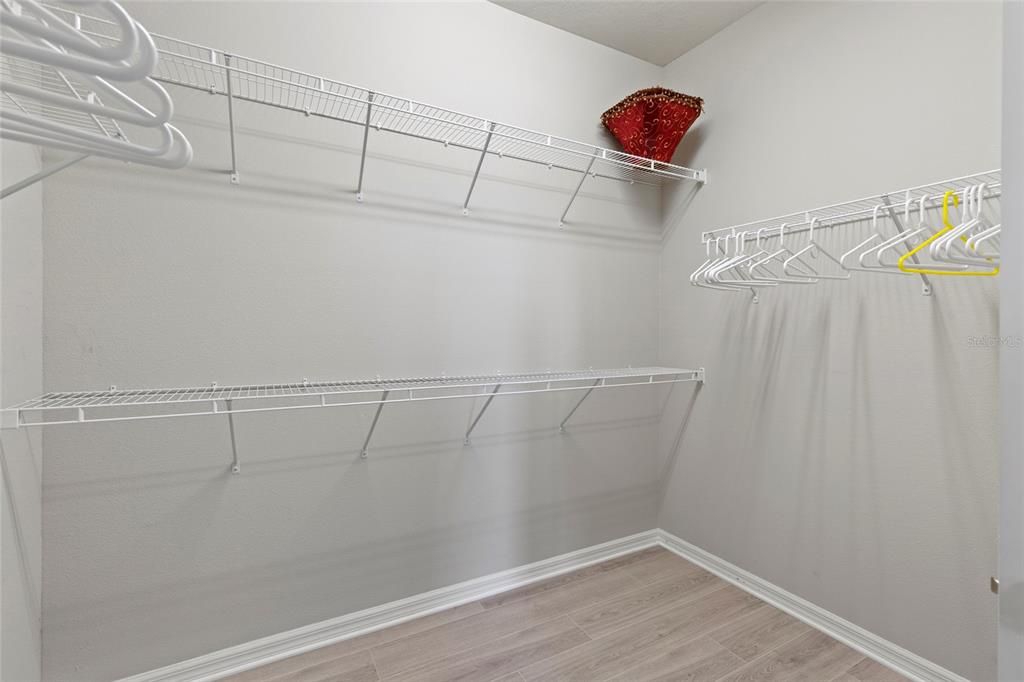 For Sale: $449,000 (3 beds, 2 baths, 2164 Square Feet)