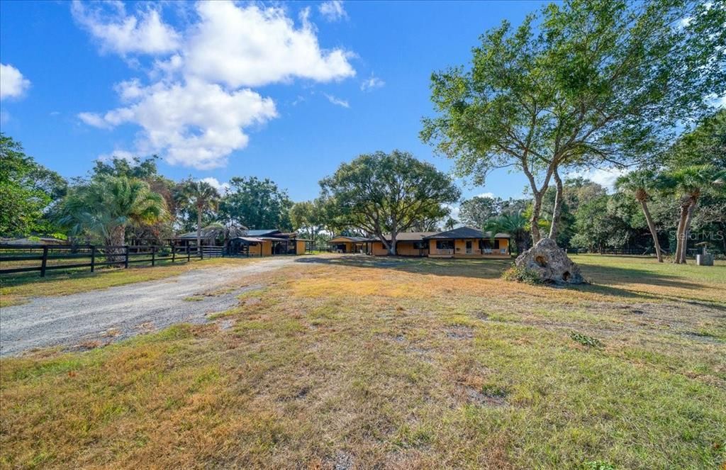 For Sale: $999,950 (4 beds, 2 baths, 2706 Square Feet)