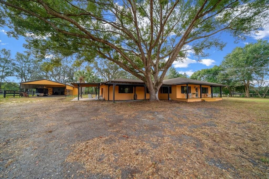 For Sale: $999,950 (4 beds, 2 baths, 2706 Square Feet)