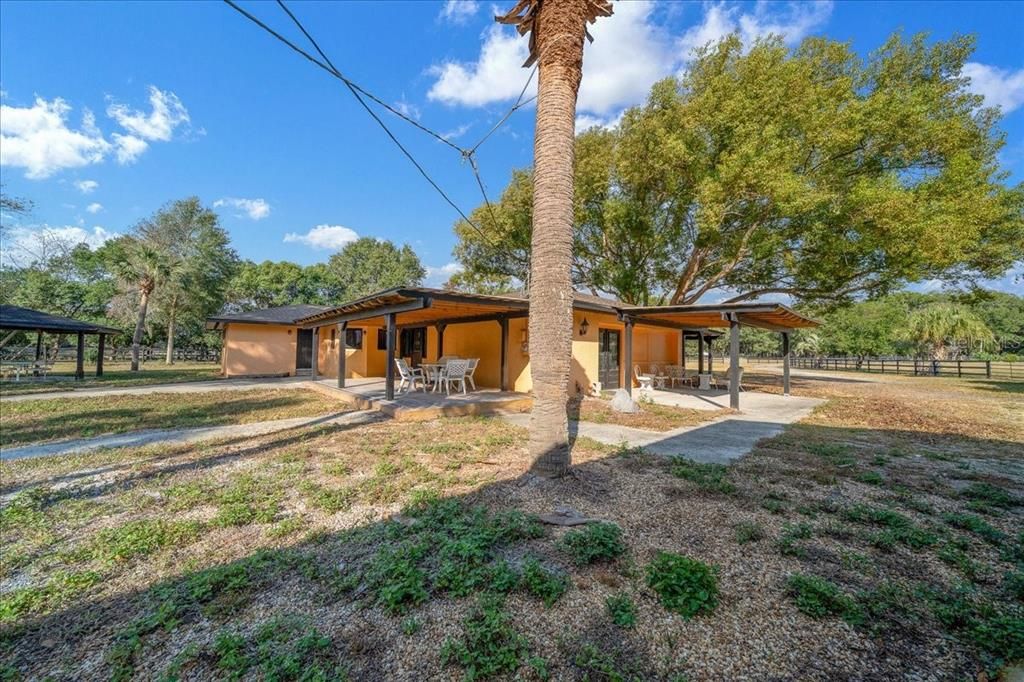 For Sale: $999,950 (4 beds, 2 baths, 2706 Square Feet)