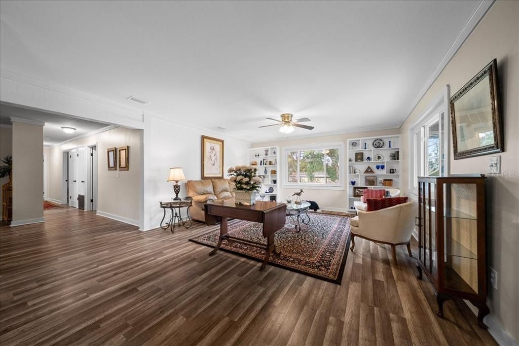 For Sale: $999,950 (4 beds, 2 baths, 2706 Square Feet)