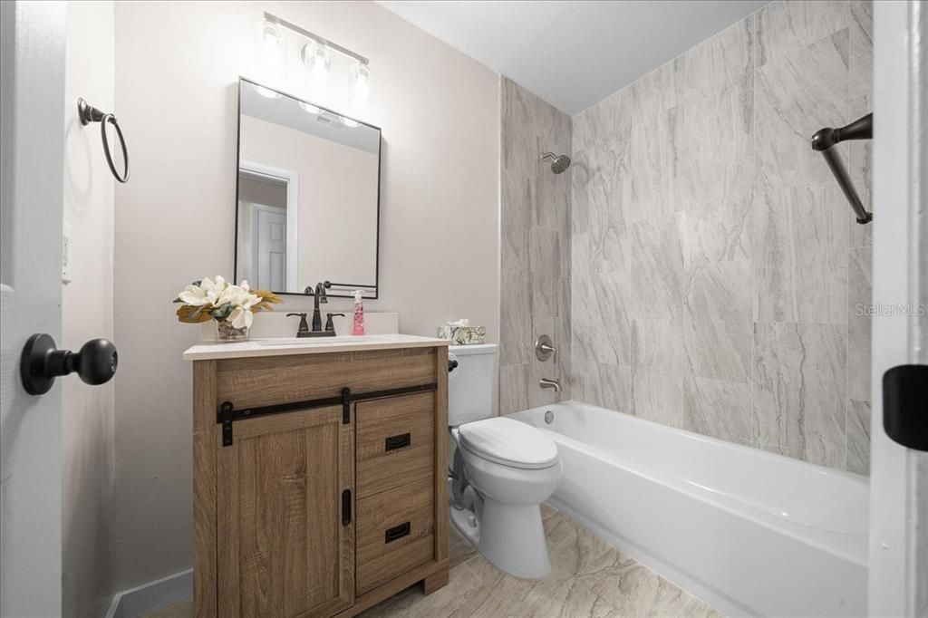 For Sale: $999,950 (4 beds, 2 baths, 2706 Square Feet)