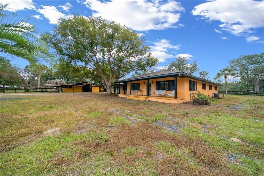 For Sale: $999,950 (4 beds, 2 baths, 2706 Square Feet)