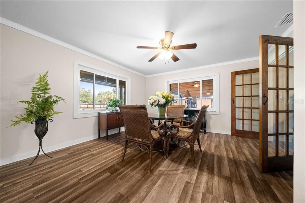 For Sale: $999,950 (4 beds, 2 baths, 2706 Square Feet)