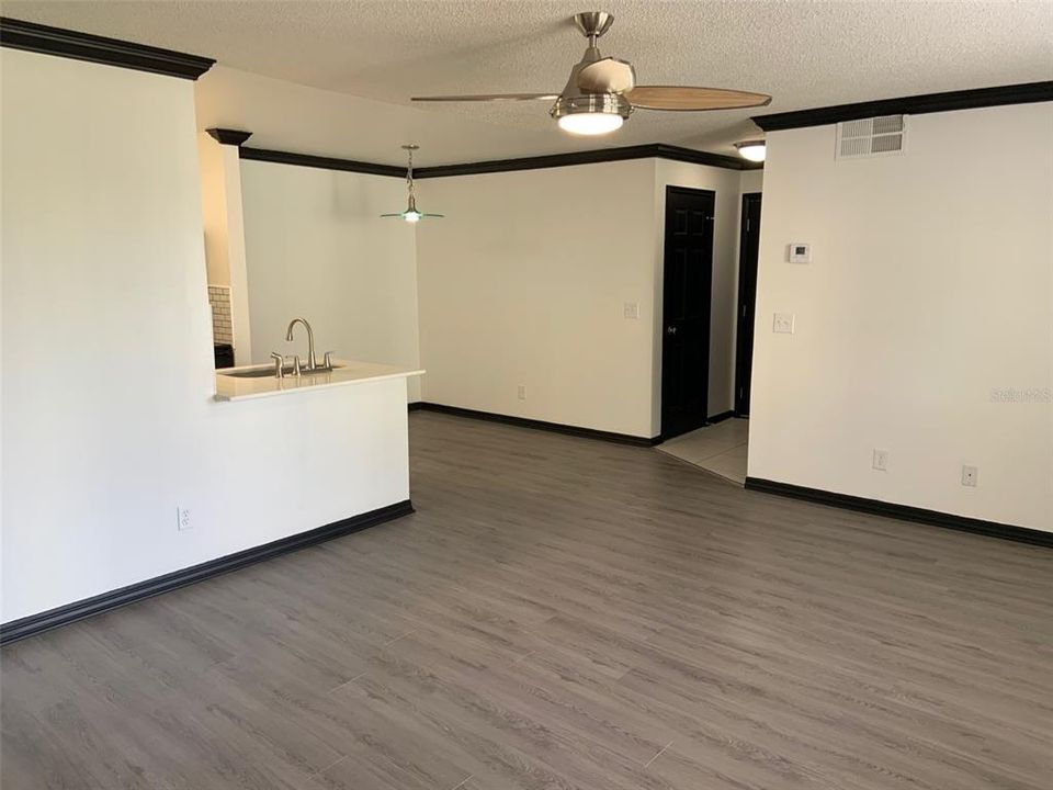 For Rent: $1,440 (1 beds, 1 baths, 686 Square Feet)