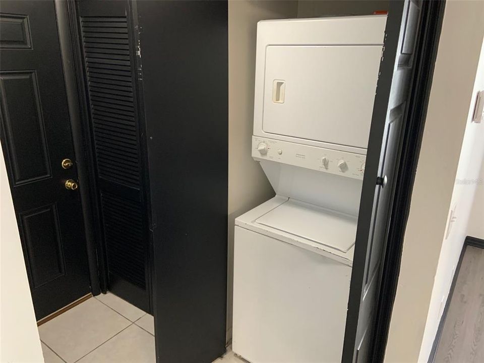 For Rent: $1,440 (1 beds, 1 baths, 686 Square Feet)