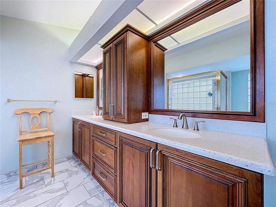 For Sale: $440,000 (3 beds, 2 baths, 2403 Square Feet)