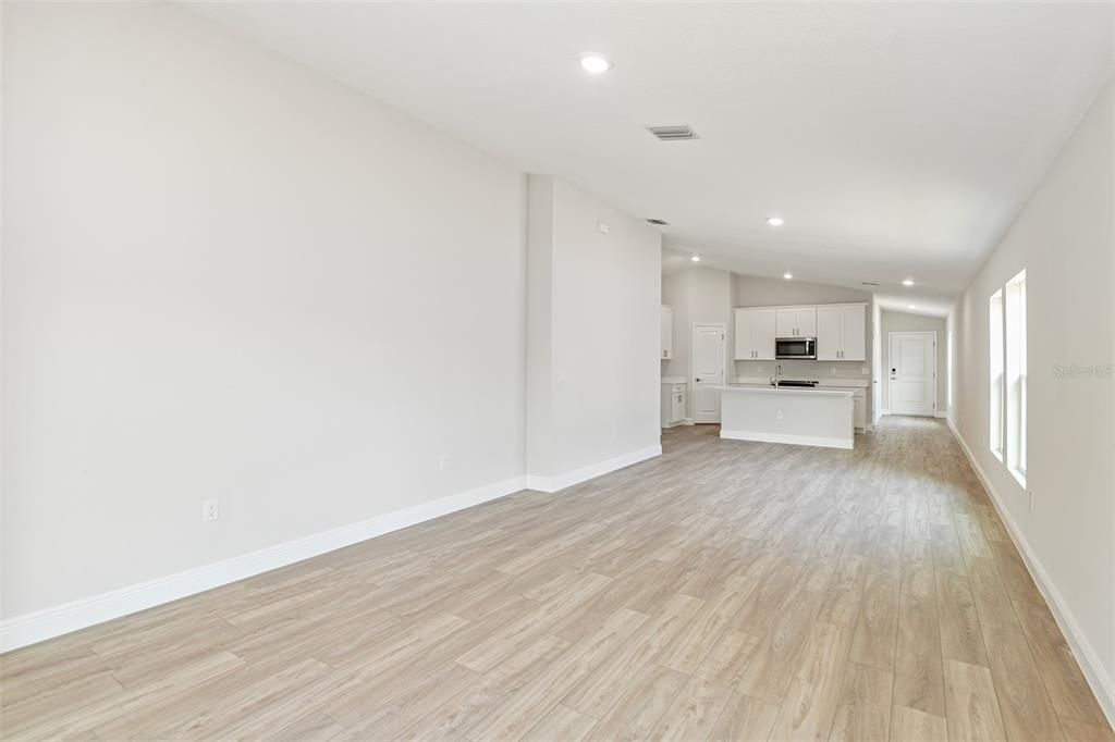 En Venta: $273,490 (3 camas, 2 baños, 1615 Pies cuadrados)