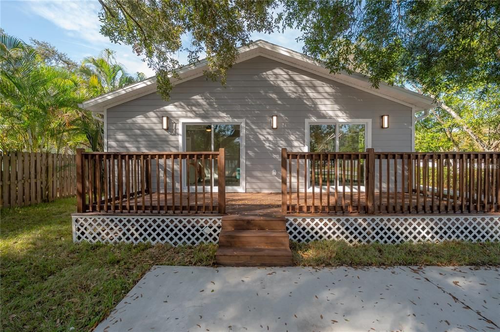 Active With Contract: $550,000 (3 beds, 2 baths, 1497 Square Feet)