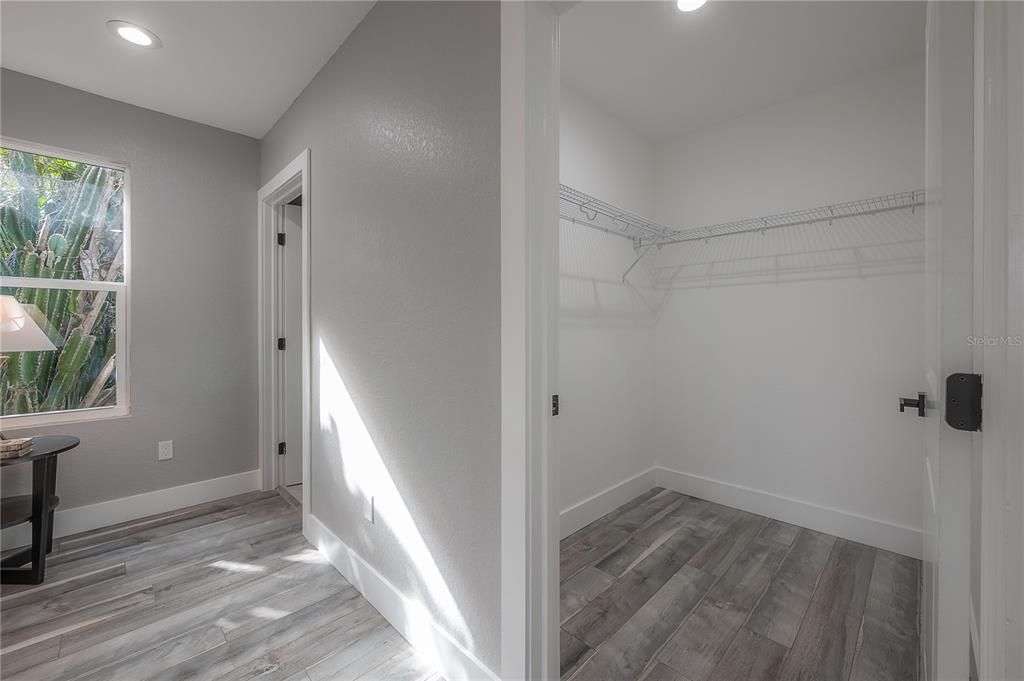 Active With Contract: $550,000 (3 beds, 2 baths, 1497 Square Feet)