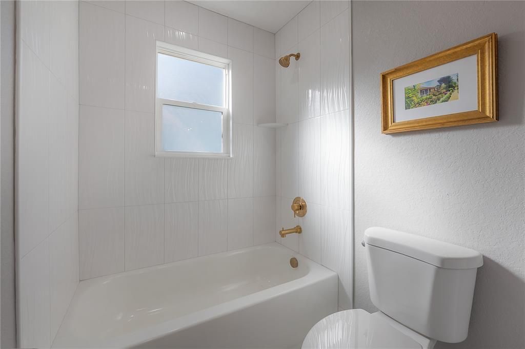 Active With Contract: $550,000 (3 beds, 2 baths, 1497 Square Feet)