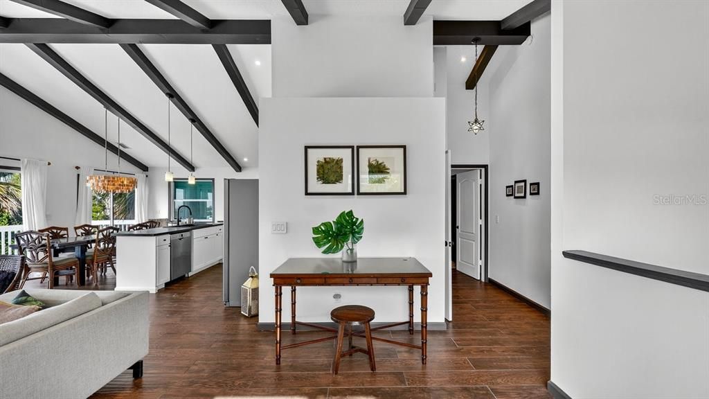 En Venta: $949,000 (3 camas, 3 baños, 1751 Pies cuadrados)