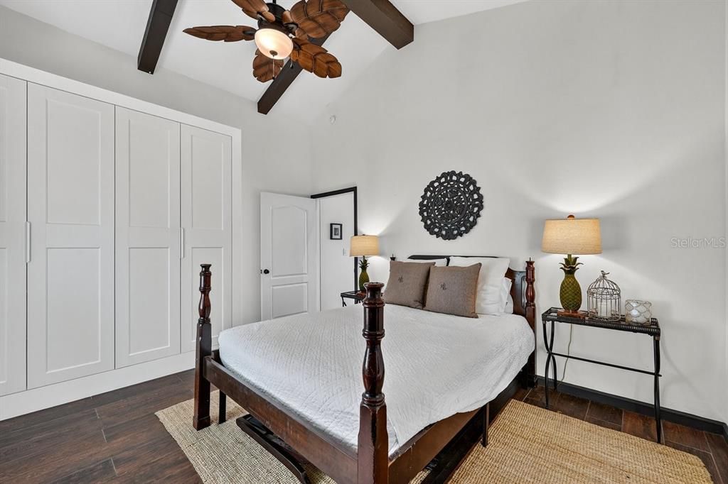 En Venta: $949,000 (3 camas, 3 baños, 1751 Pies cuadrados)