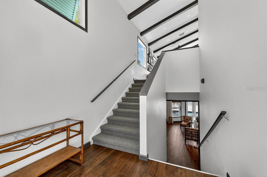 En Venta: $949,000 (3 camas, 3 baños, 1751 Pies cuadrados)