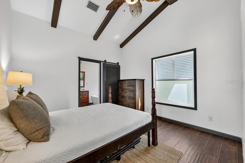 En Venta: $949,000 (3 camas, 3 baños, 1751 Pies cuadrados)