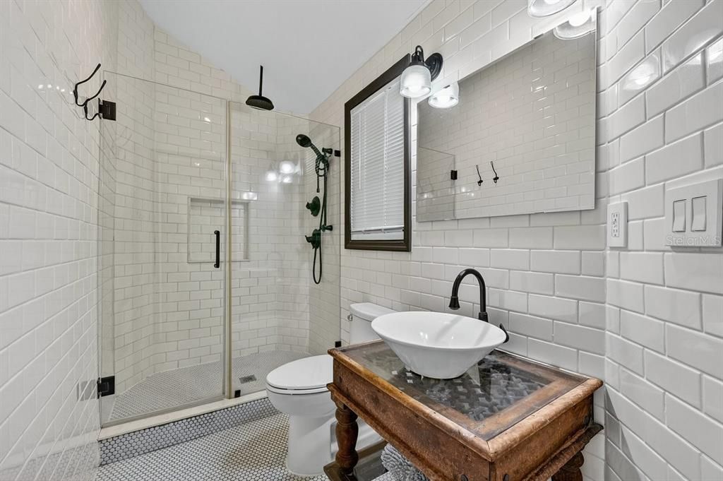 En Venta: $949,000 (3 camas, 3 baños, 1751 Pies cuadrados)