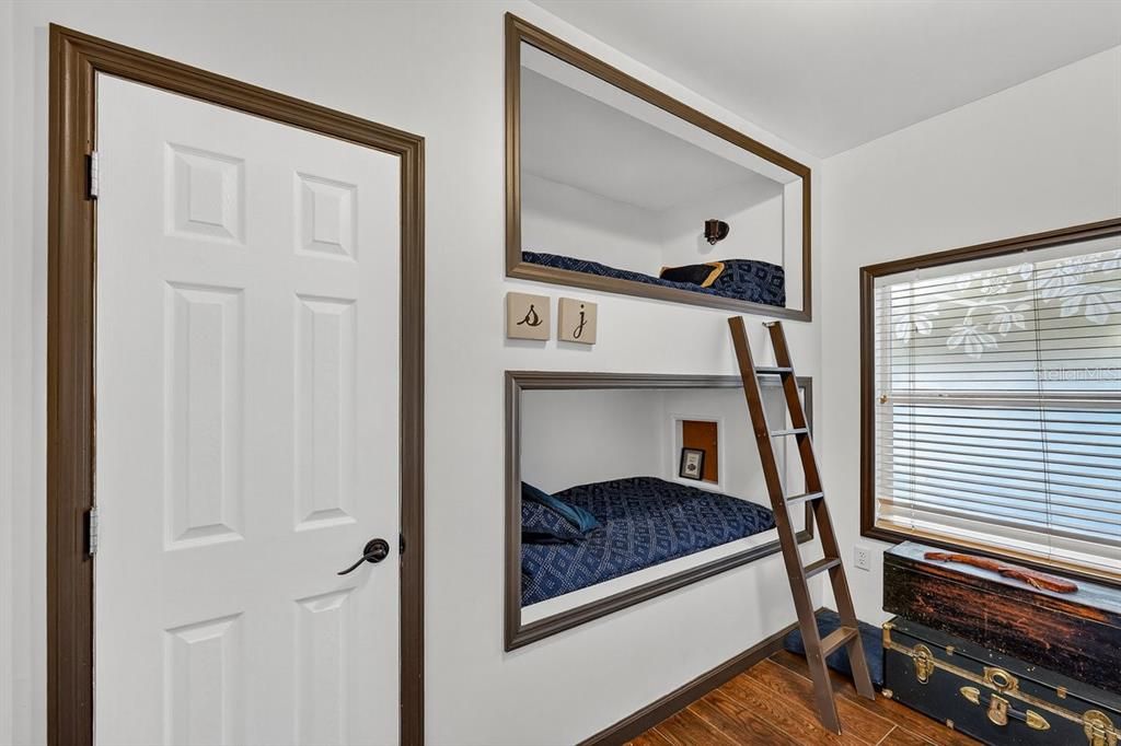 En Venta: $949,000 (3 camas, 3 baños, 1751 Pies cuadrados)