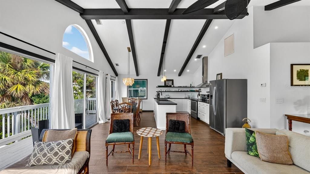 En Venta: $949,000 (3 camas, 3 baños, 1751 Pies cuadrados)