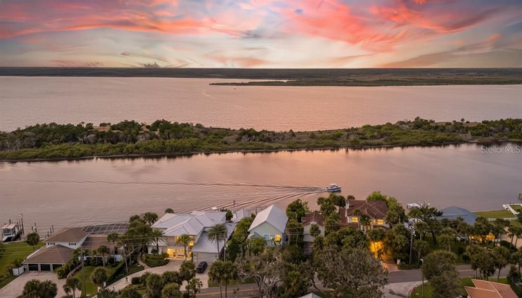 En Venta: $949,000 (3 camas, 3 baños, 1751 Pies cuadrados)