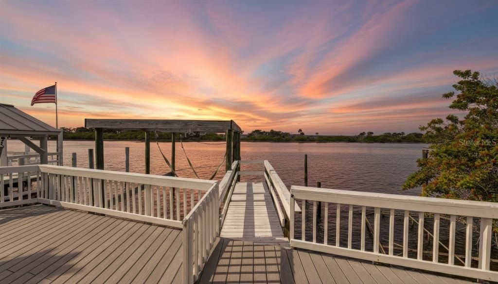 En Venta: $949,000 (3 camas, 3 baños, 1751 Pies cuadrados)