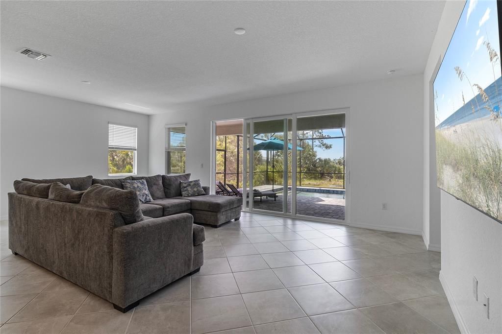 待售: $615,000 (3 贝兹, 3 浴室, 2214 平方英尺)