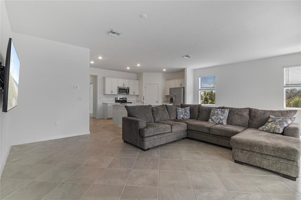 待售: $615,000 (3 贝兹, 3 浴室, 2214 平方英尺)