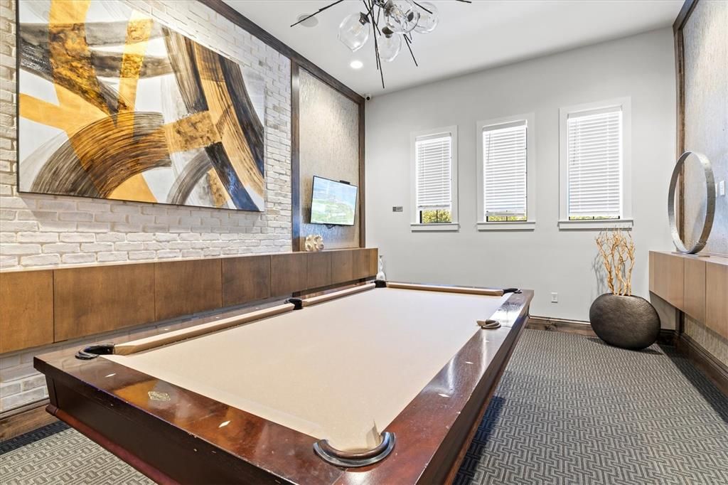 待售: $299,900 (2 贝兹, 2 浴室, 1406 平方英尺)