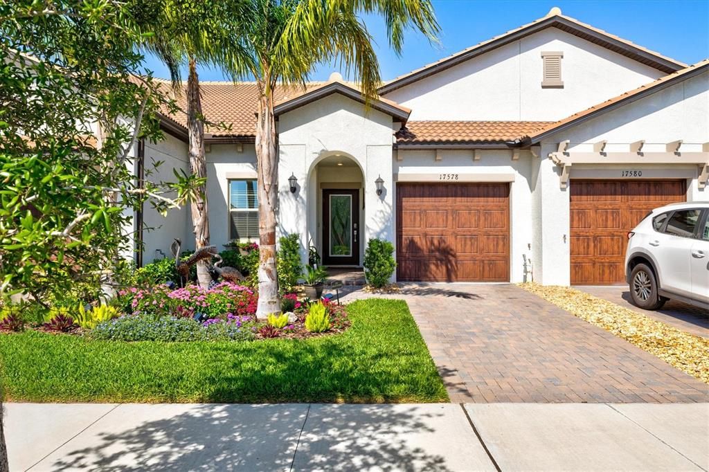 待售: $299,900 (2 贝兹, 2 浴室, 1406 平方英尺)