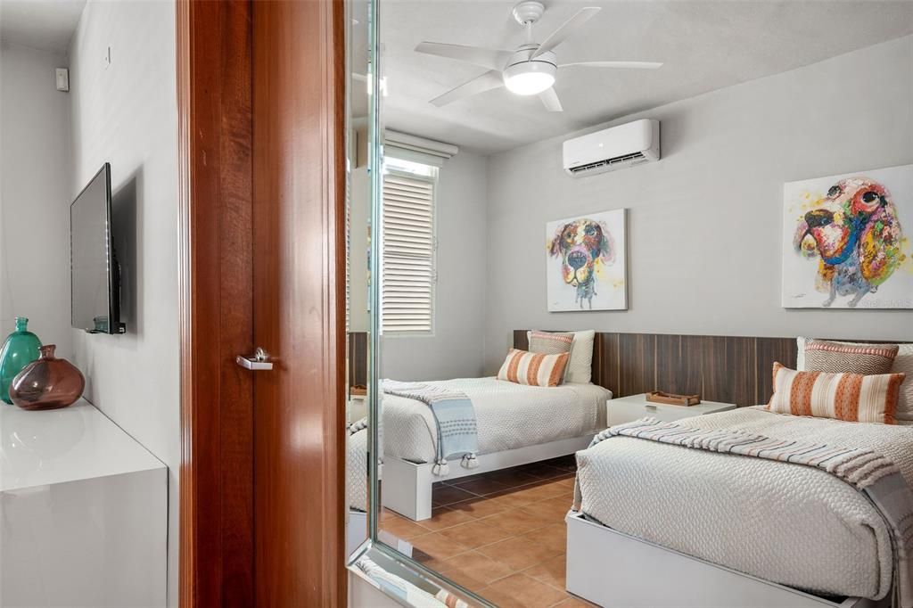 For Rent: $17,500 (4 beds, 4 baths, 3900 Square Feet)