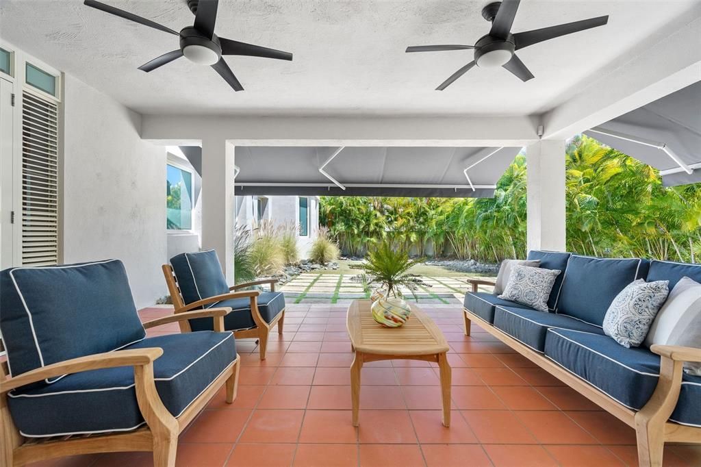 For Rent: $17,500 (4 beds, 4 baths, 3900 Square Feet)