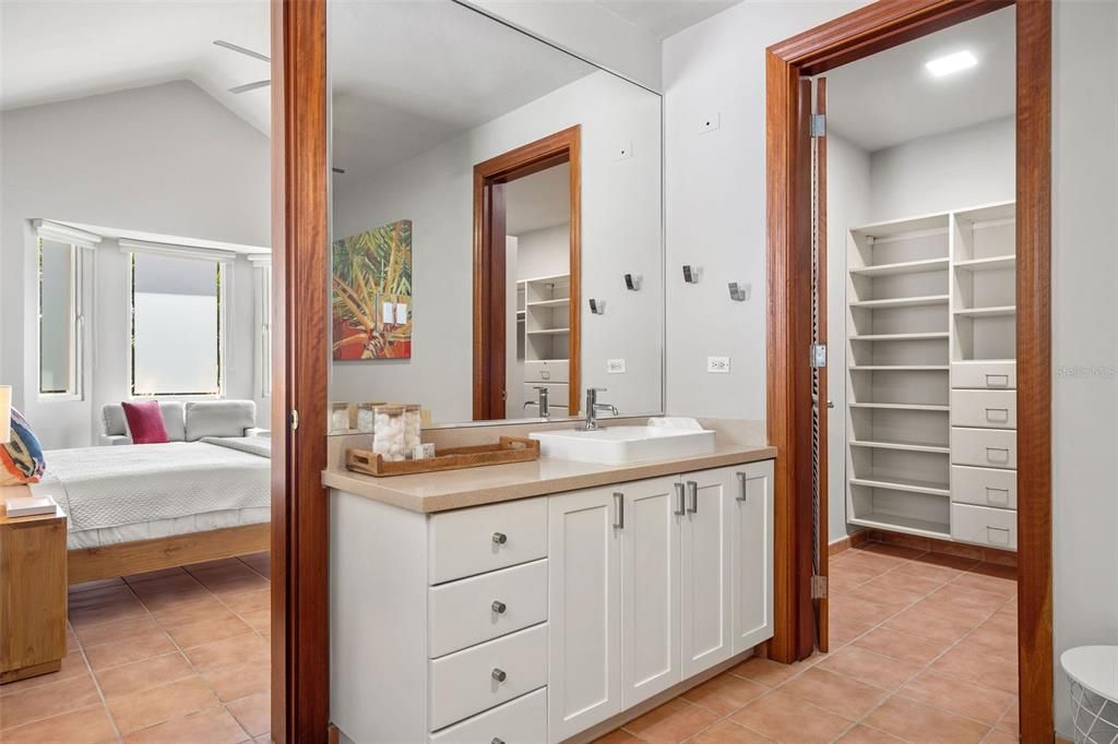 For Rent: $17,500 (4 beds, 4 baths, 3900 Square Feet)