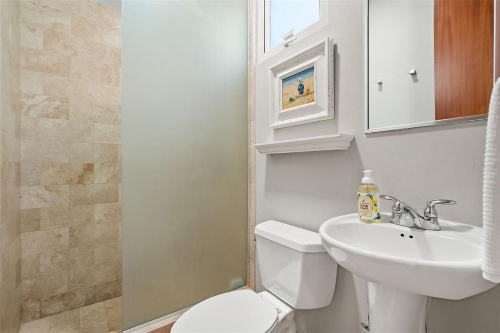 For Rent: $17,500 (4 beds, 4 baths, 3900 Square Feet)