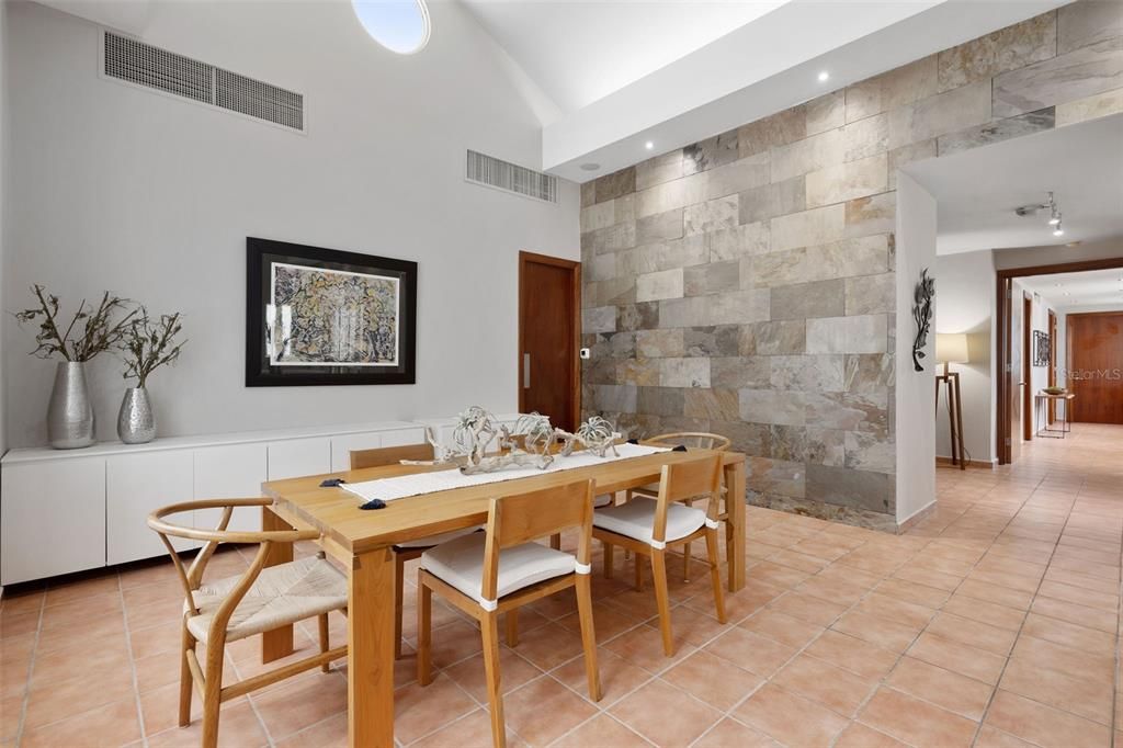 For Rent: $17,500 (4 beds, 4 baths, 3900 Square Feet)