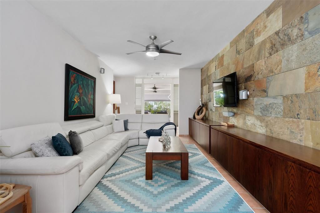 For Rent: $17,500 (4 beds, 4 baths, 3900 Square Feet)