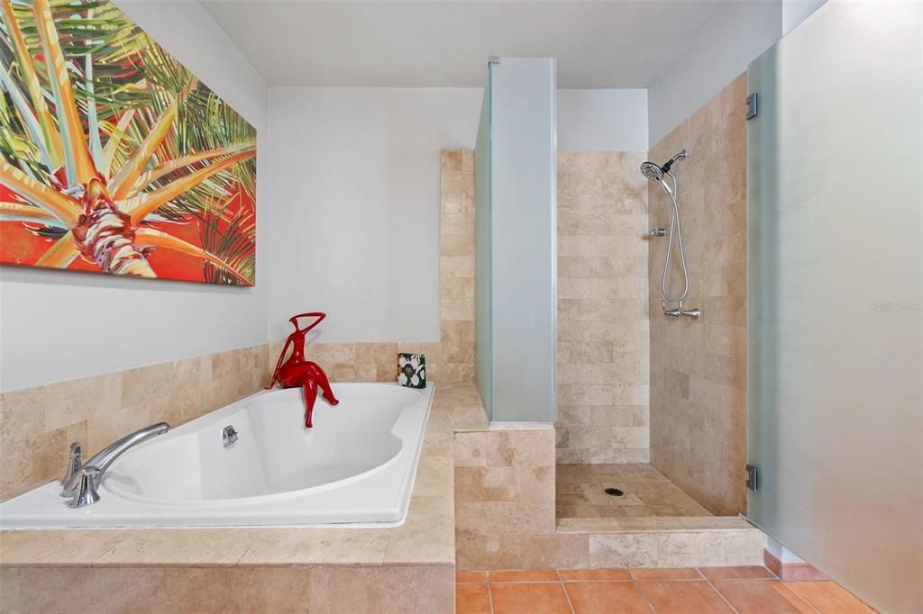 For Rent: $17,500 (4 beds, 4 baths, 3900 Square Feet)