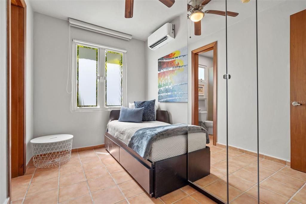 For Rent: $17,500 (4 beds, 4 baths, 3900 Square Feet)