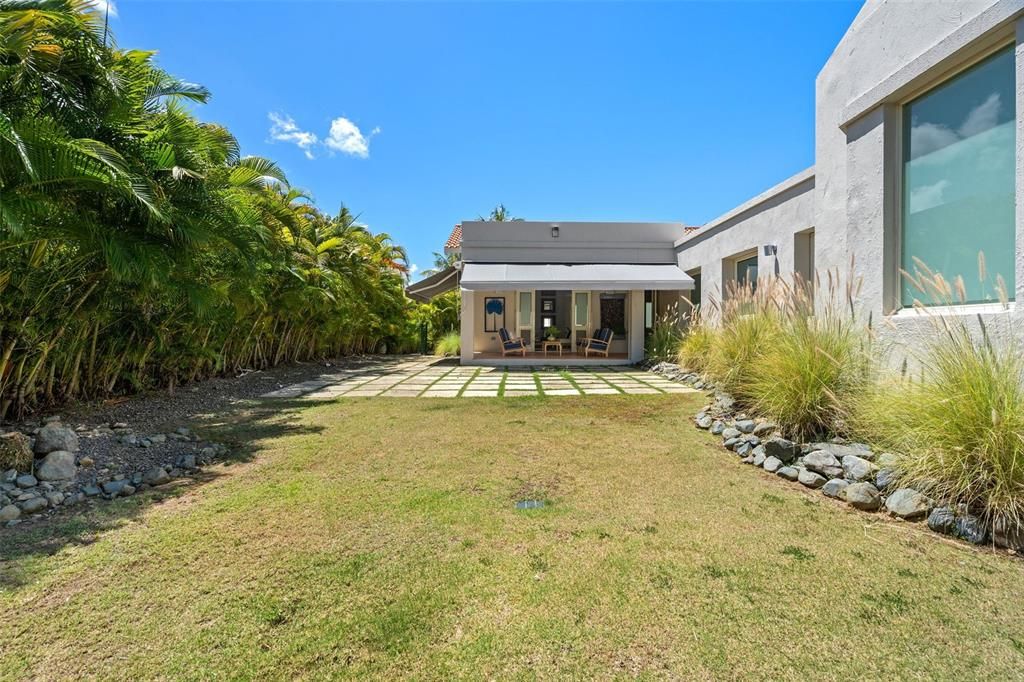 For Rent: $17,500 (4 beds, 4 baths, 3900 Square Feet)