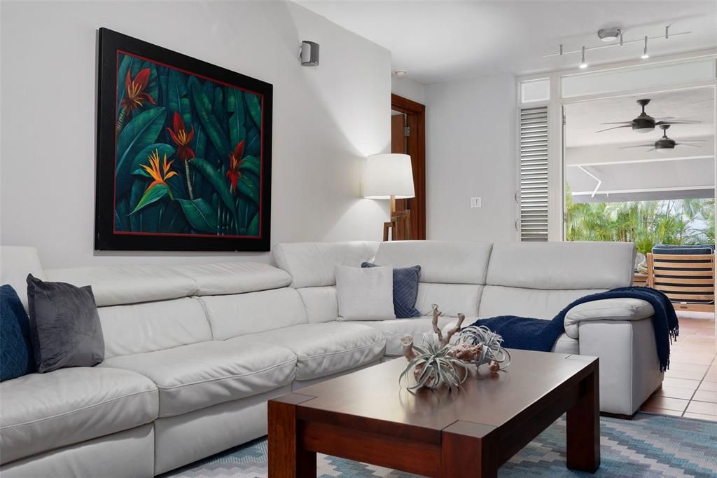 For Rent: $17,500 (4 beds, 4 baths, 3900 Square Feet)