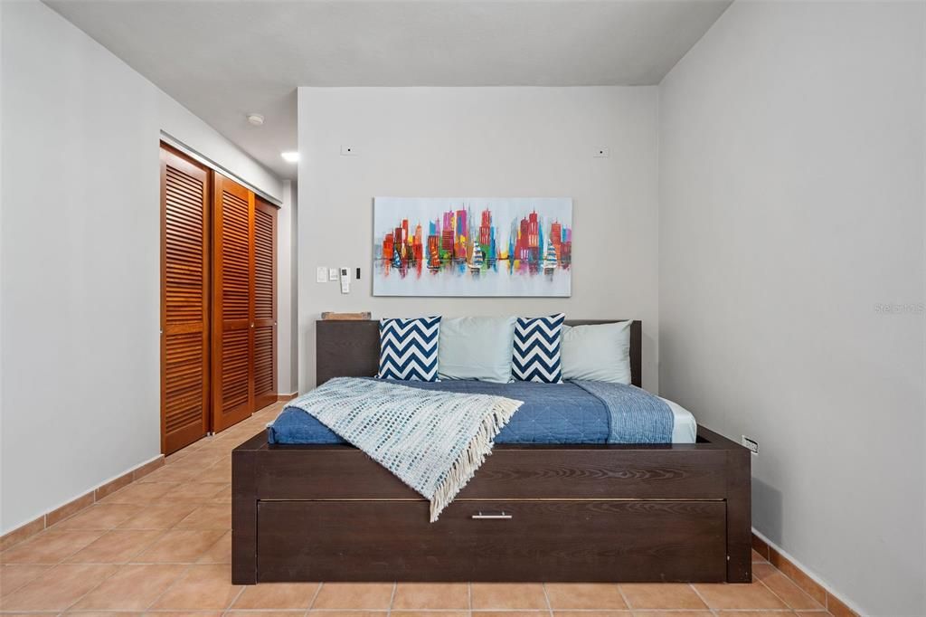 For Rent: $17,500 (4 beds, 4 baths, 3900 Square Feet)