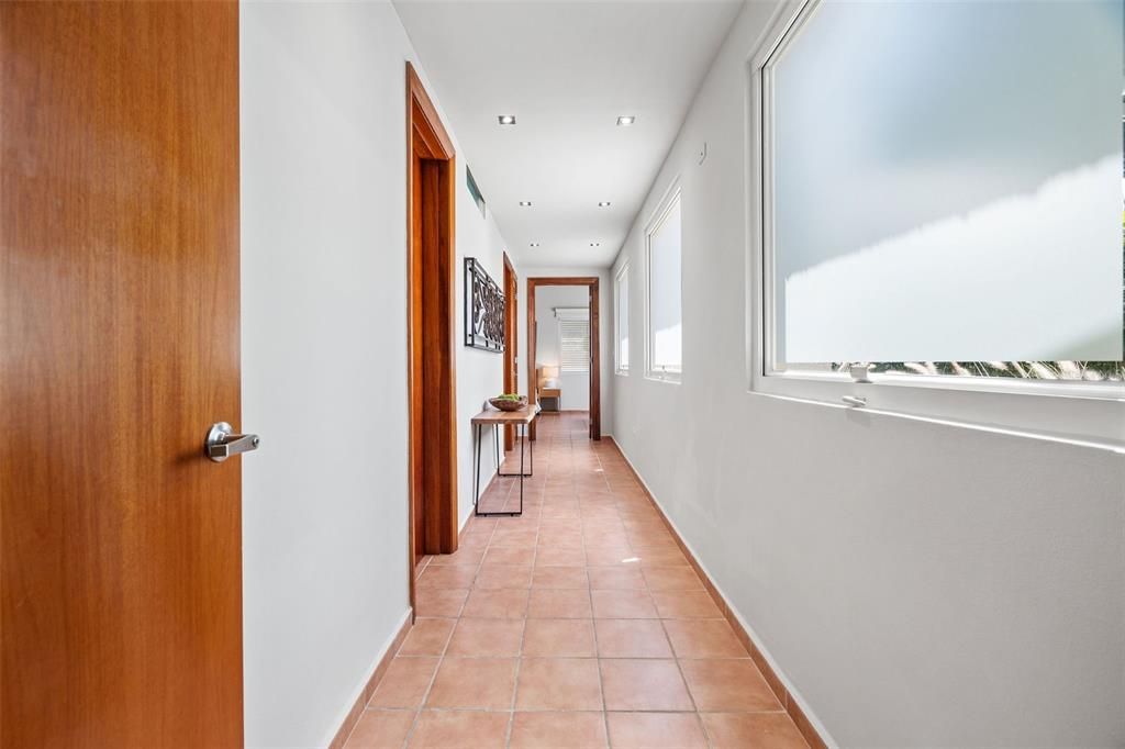 For Rent: $17,500 (4 beds, 4 baths, 3900 Square Feet)