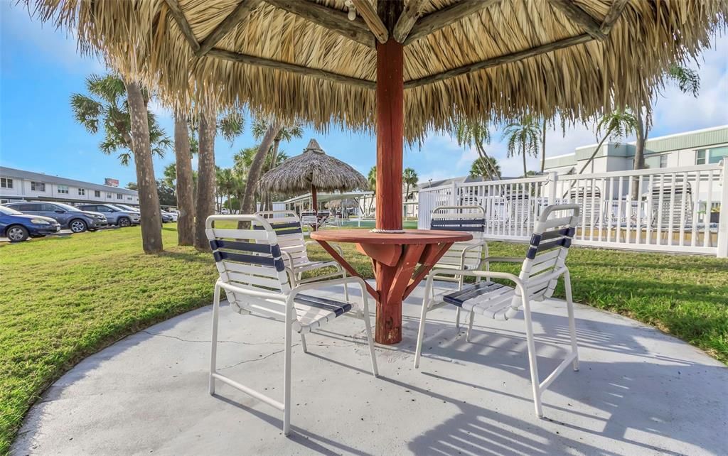 待售: $119,900 (2 贝兹, 2 浴室, 1010 平方英尺)